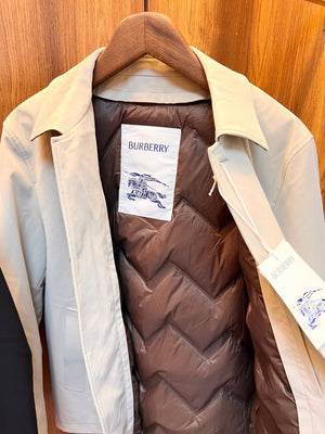 جاكت Burberry رجالي مبطن بريش الإوز من الداخل