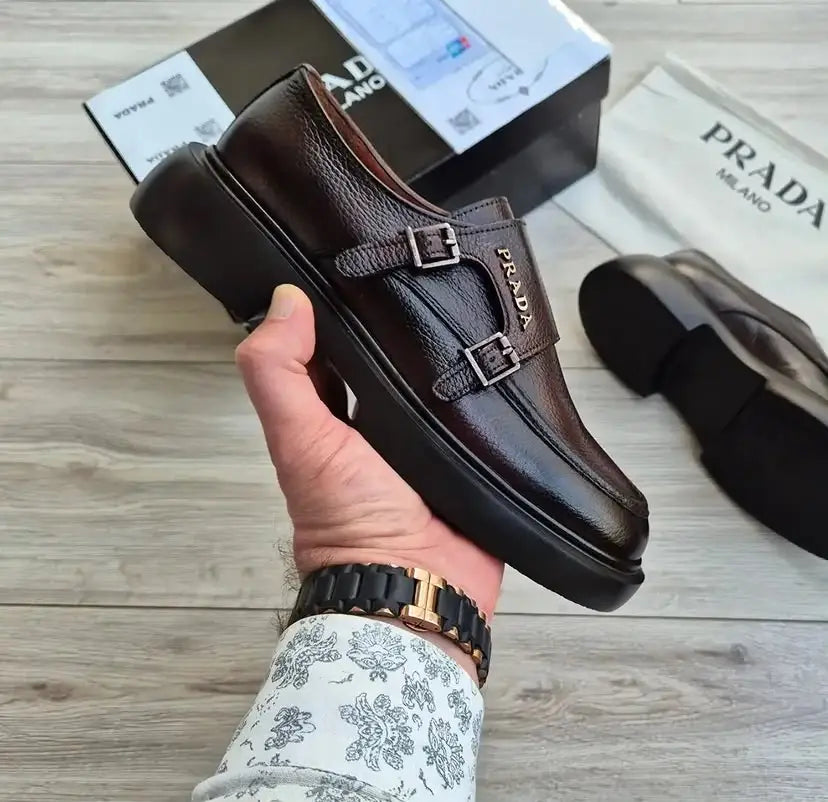 لوفر رجالي Prada أسود بتصميم Double Buckle